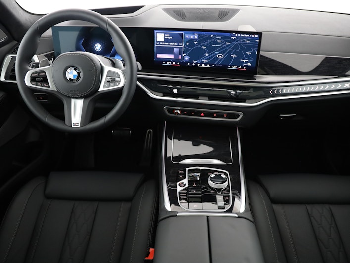 Vehicle image BMW X7