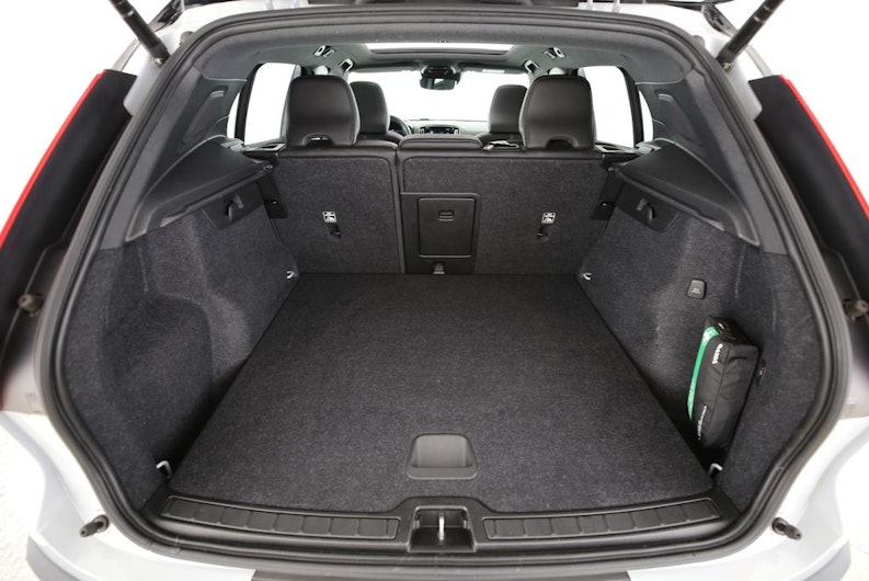 Vehicle image VOLVO XC40