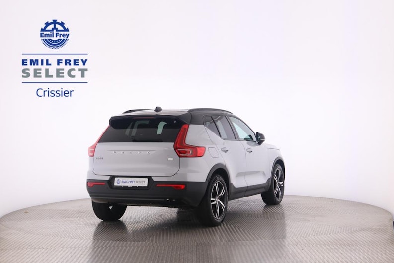 Vehicle image VOLVO XC40