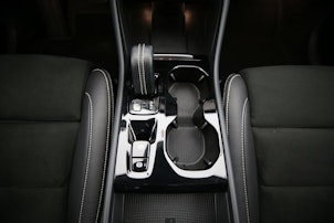 Vehicle image VOLVO XC40 1.5 T5 PiH R-Design