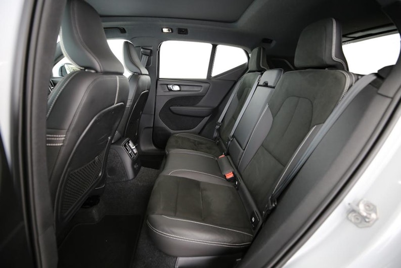 Vehicle image VOLVO XC40