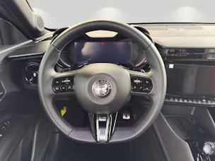 Alfa Romeo Junior 1.2 Ibrida AWD