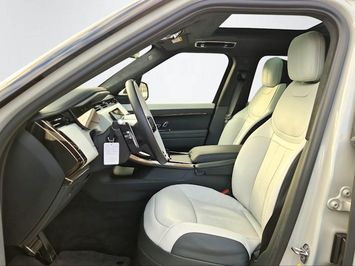 Vehicle image LAND ROVER RANGE ROVER SPORT