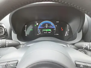 Toyota Yaris 1.5 VVT-i HSD Trend