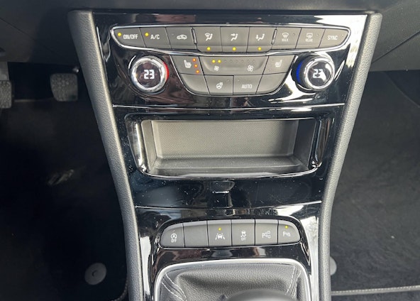 Vehicle image 11 Vehicle image 11