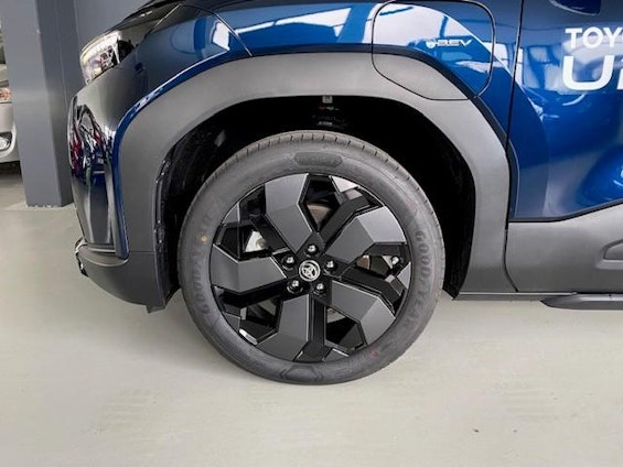 Vehicle image 6 Vehicle image 6