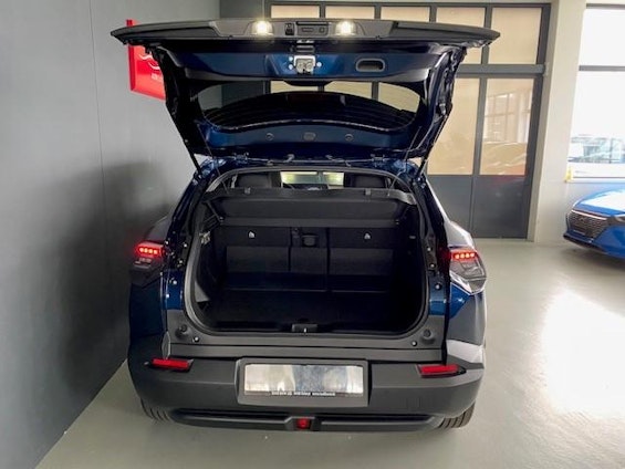 Vehicle image 7 Vehicle image 7