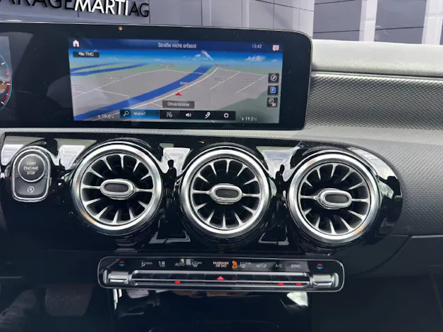 Mercedes-Benz A 200 Progressive