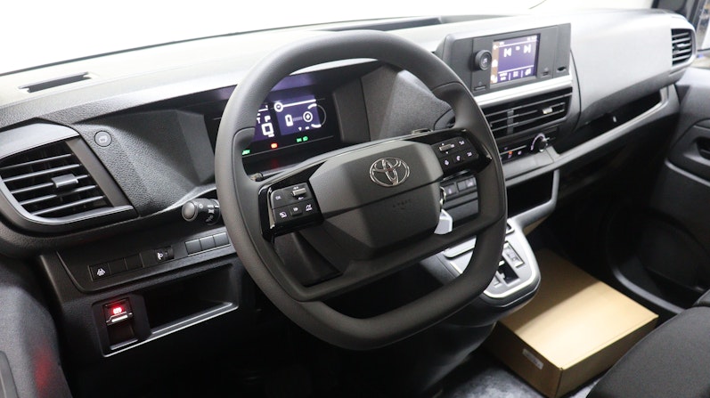 Vehicle image TOYOTA PROACE