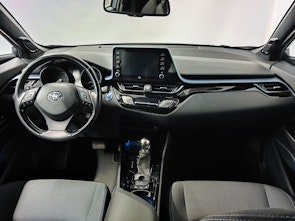 Vehicle image TOYOTA C-HR 1.8 VVTi HSD Trend