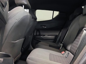 Vehicle image TOYOTA C-HR 1.8 VVTi HSD Trend