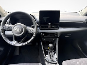 Vehicle image TOYOTA Yaris 1.5 VVT-i HSD Trend