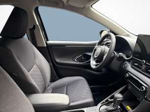 Vehicle image TOYOTA Yaris 1.5 VVT-i HSD Trend