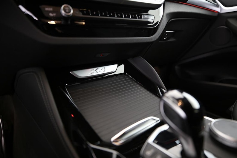 Vehicle image BMW X4