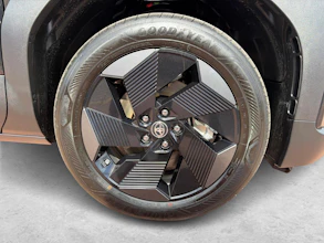 https://vehicle.imgix.net/4108914/fe25299c-21f0-4986-8545-05c6c2dee183.jpg