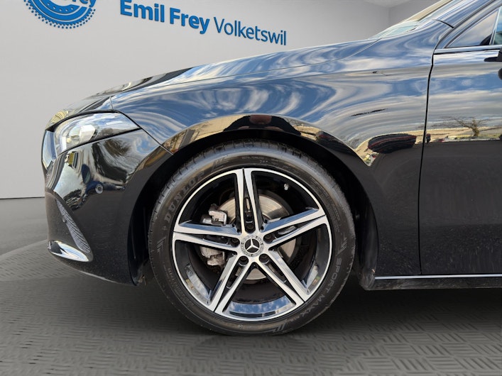 Vehicle image MERCEDES-BENZ A 180