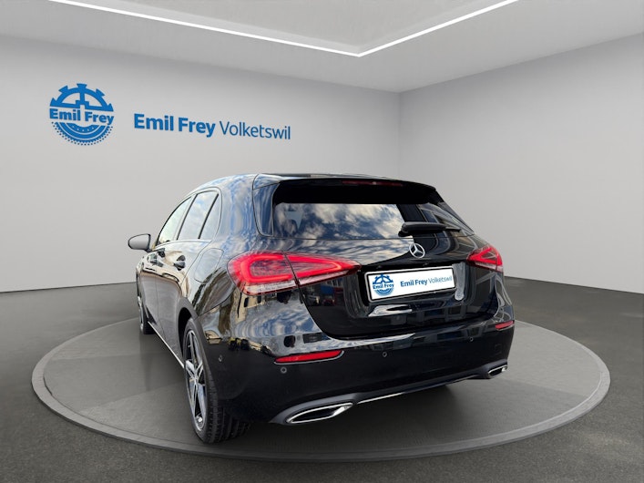 Vehicle image MERCEDES-BENZ A 180