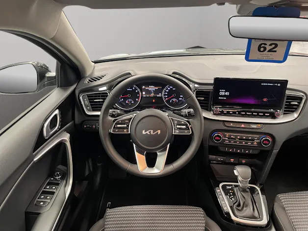 Kia Ceed 1.5 T-GDi MHEV Power
