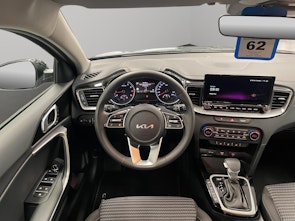 Vehicle image KIA Ceed 1.5 T-GDi MHEV Power