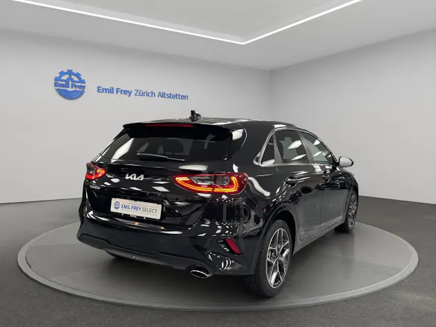 Kia Ceed 1.5 T-GDi MHEV Power