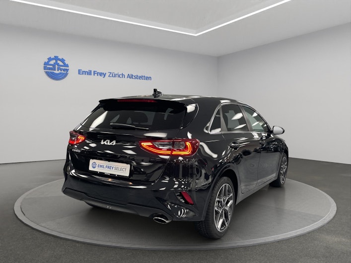 Vehicle image KIA CEED