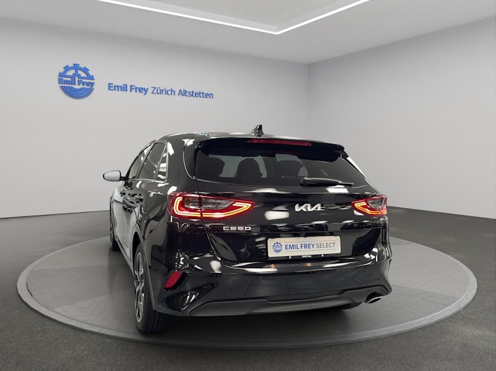 Vehicle image KIA CEED