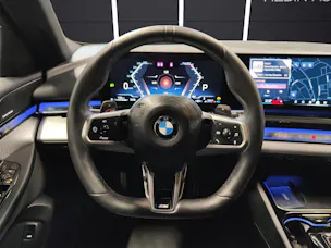 BMW 520d xDrive/Attraktiven Leasingzinssatz ab 1,9 % bei Abschluss einer BMW Fahrzeugversicherung.