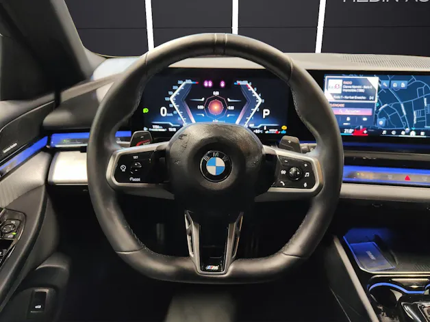 BMW 520d xDrive/Attraktiven Leasingzinssatz ab 1,9 % bei Abschluss einer BMW Fahrzeugversicherung.