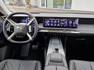 DS Automobiles No8 E-Tense Pallas