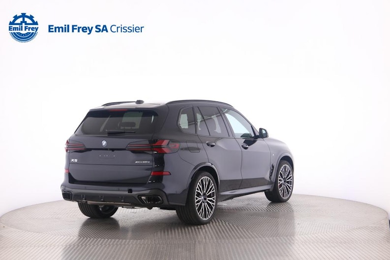 Vehicle image BMW X5