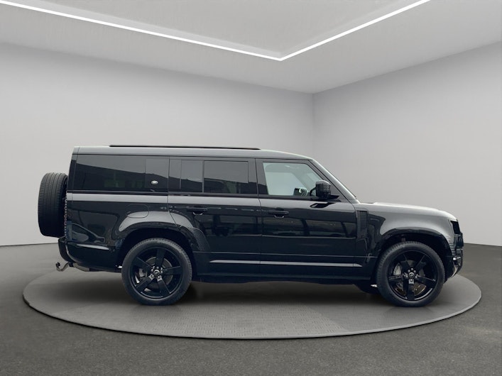 Vehicle image LAND ROVER DEFENDER