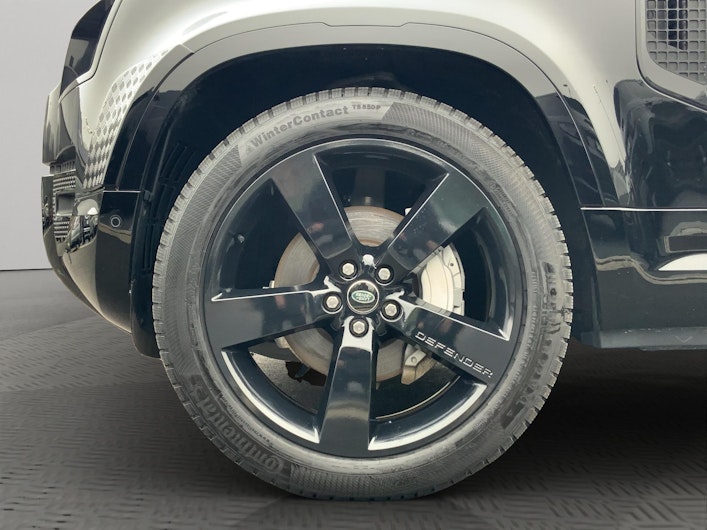 Vehicle image LAND ROVER DEFENDER