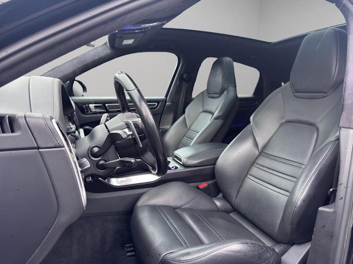 image du véhicule PORSCHE CAYENNE