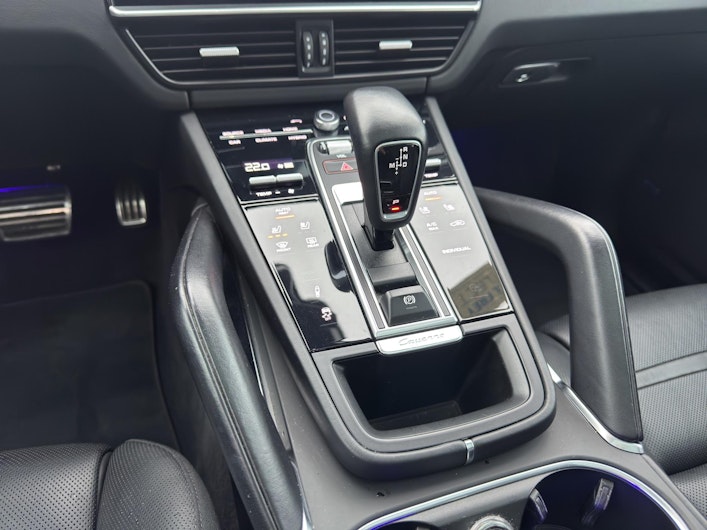 image du véhicule PORSCHE CAYENNE