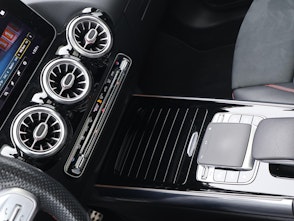 Vehicle image MERCEDES-BENZ B 250 AMG Line 4matic