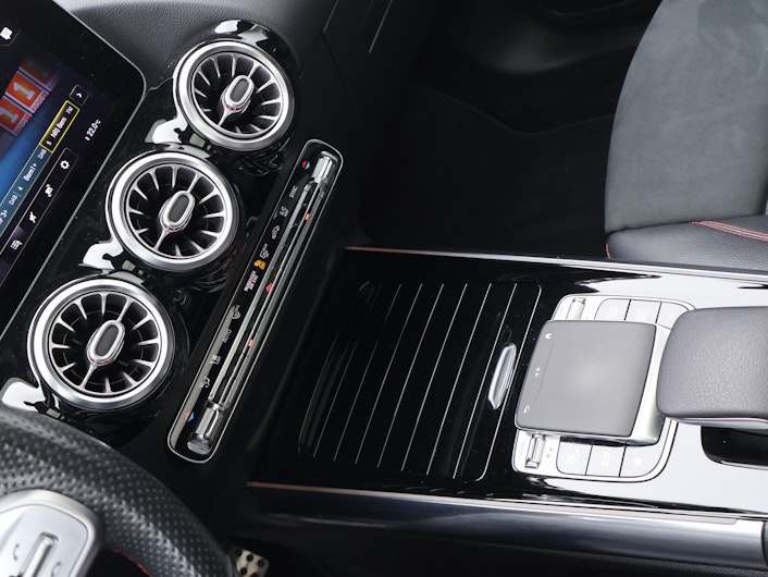 Vehicle image MERCEDES-BENZ B 250