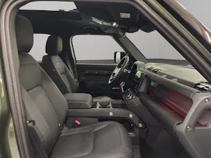Land Rover Defender 110 3.0 D I6 250 X-Dynamic SE