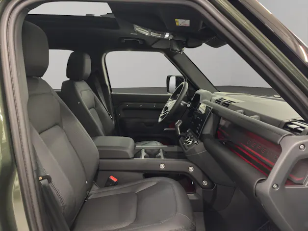 Land Rover Defender 110 3.0 D I6 250 X-Dynamic SE