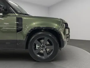 Land Rover Defender 110 3.0 D I6 250 X-Dynamic SE