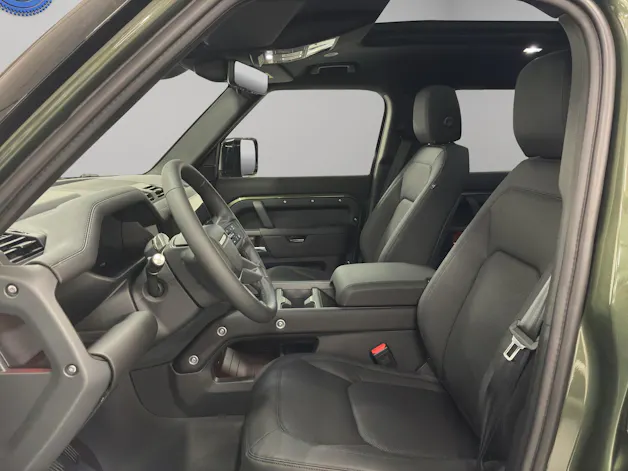 Land Rover Defender 110 3.0 D I6 250 X-Dynamic SE