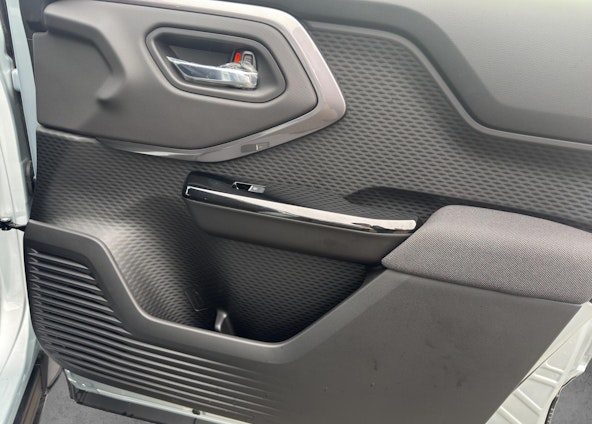 Vehicle image 15 Vehicle image 15