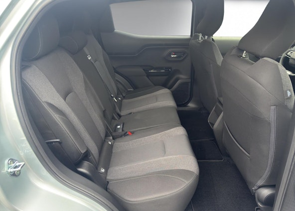 Vehicle image 13 Vehicle image 13