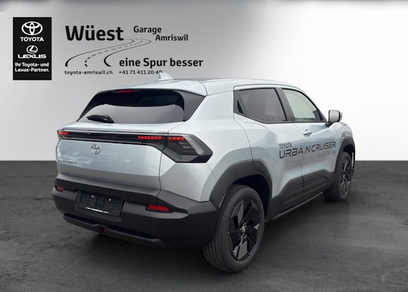 Vehicle image 4 Vehicle image 4