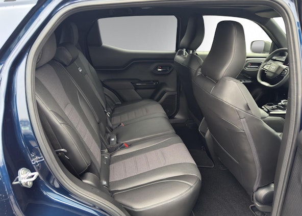 Vehicle image 13 Vehicle image 13