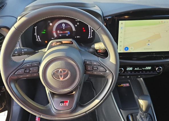 Vehicle image 4 Vehicle image 4