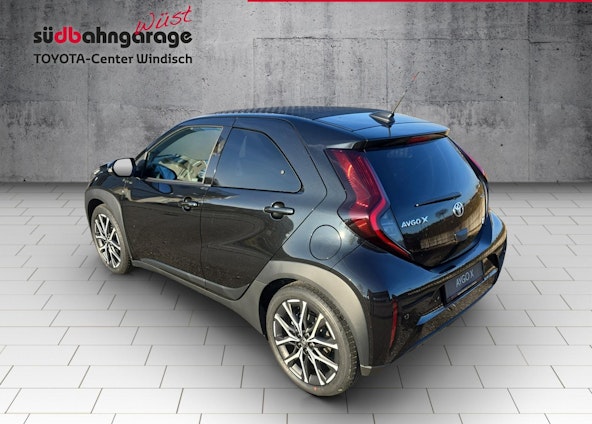 Vehicle image 11 Vehicle image 11