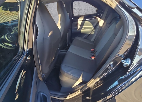 Vehicle image 9 Vehicle image 9