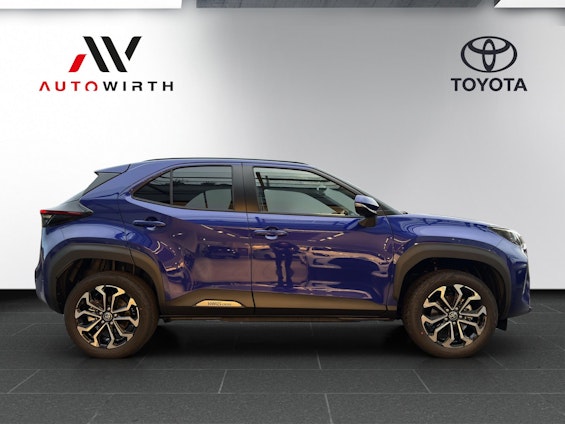 Vehicle image 3 Vehicle image 3