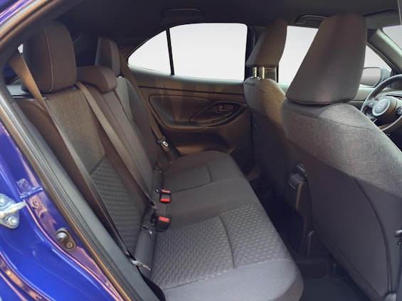 Vehicle image 16 Vehicle image 16