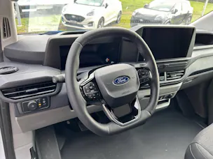 Ford Transit E-Custom Van 320 L1 65kWh Trend